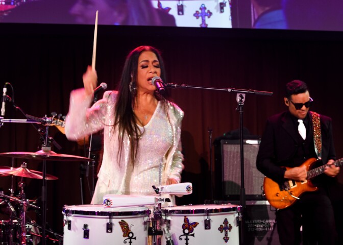 68-vuotias eräs sukupolvensa arvostetuimmista muusikoista koskaan saapuu Suomeen