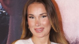 Suomalainen tv-kaunotar yllättää: Olin 15-vuotiaana poika – kuvat!