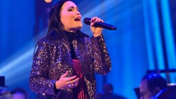 Tarja Turunen kertoi ikäviä uutisia uraansa liittyen